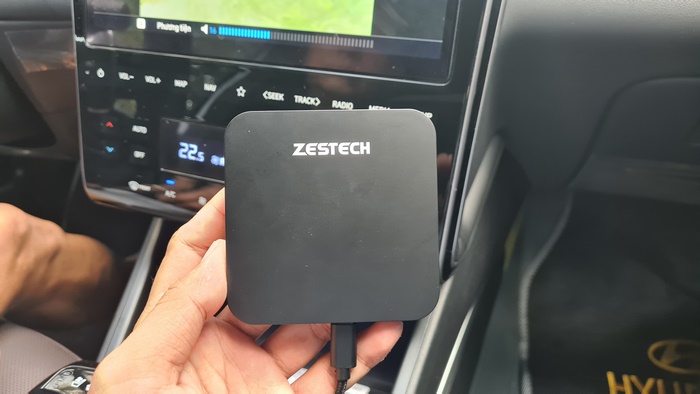 Không cần phải tháo màn hình Zin trên dòng xe Tucson những vẫn sử được được công nghệ màn hình Android Zestech