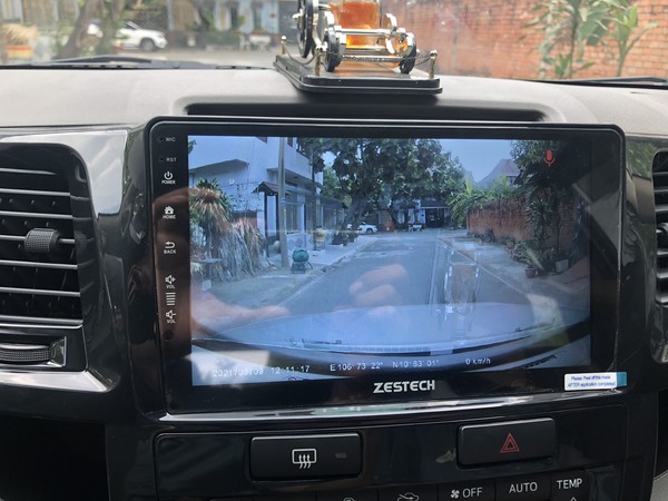 camera-truoc-dvd-android-zestech-toyota-fortuner