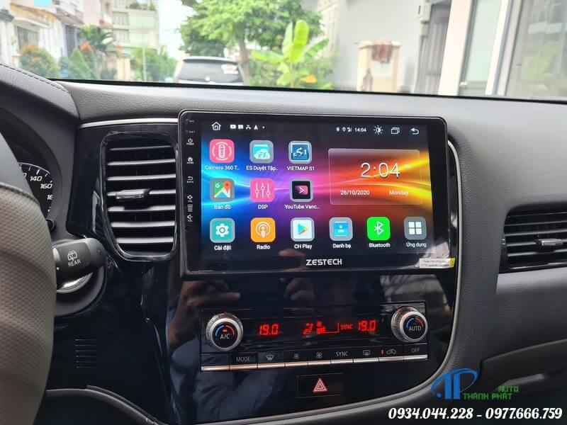 man-hinh-camera-360-do-zestech-xe-mitsubishi-outlander