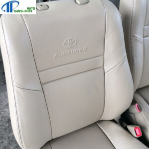 May Ghế Da Xe Fortuner
