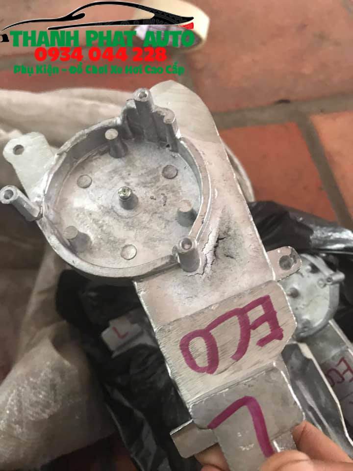 xương mô tơ gương ecosport