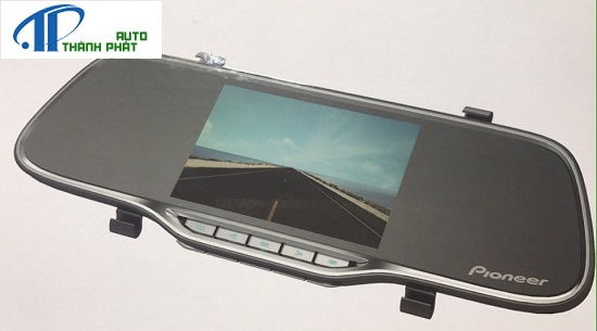 camera-hanh-trinh-tren-guong-chieu-hau