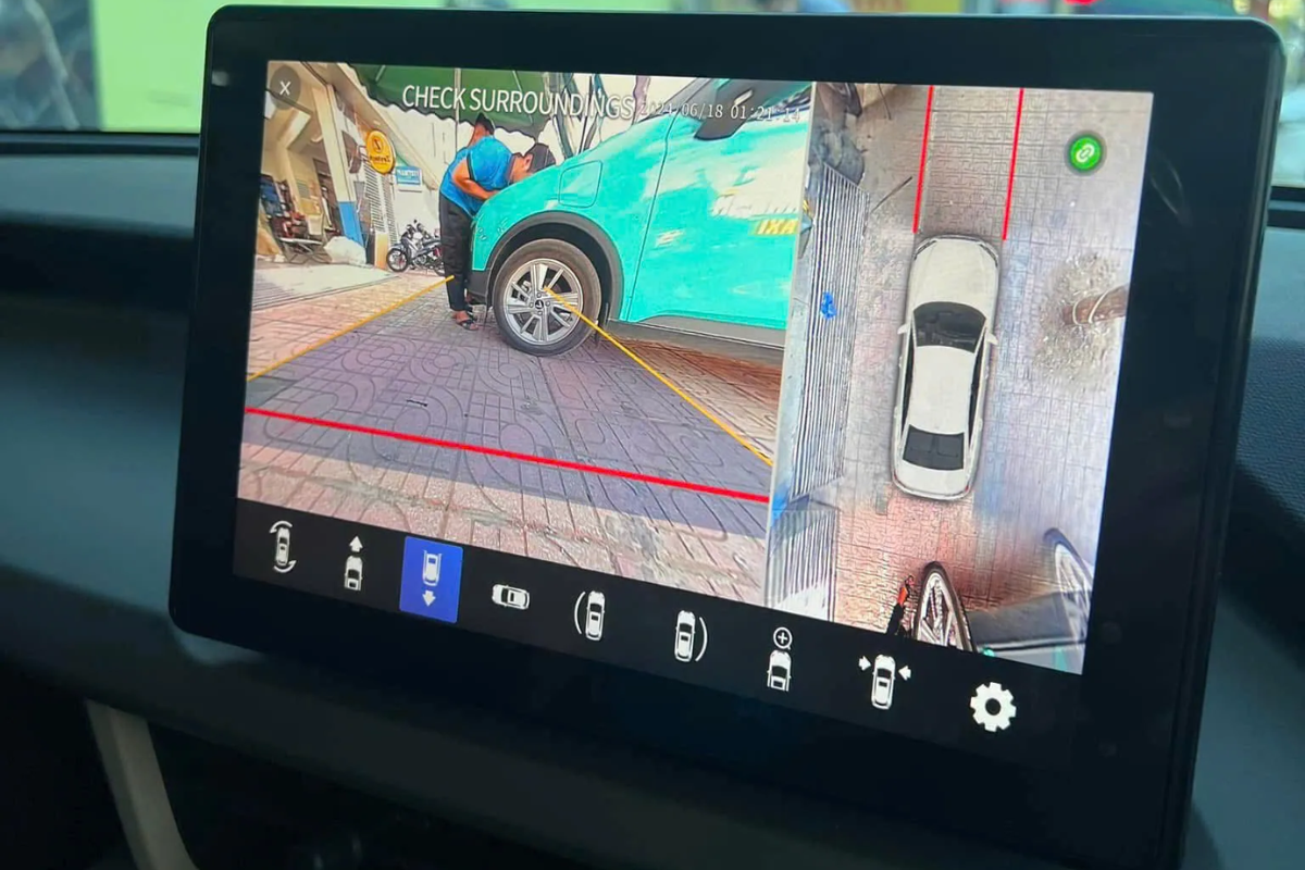 Lắp Màn Hình Android Tích Hợp Camera 360 Cho VinFast Minio Green