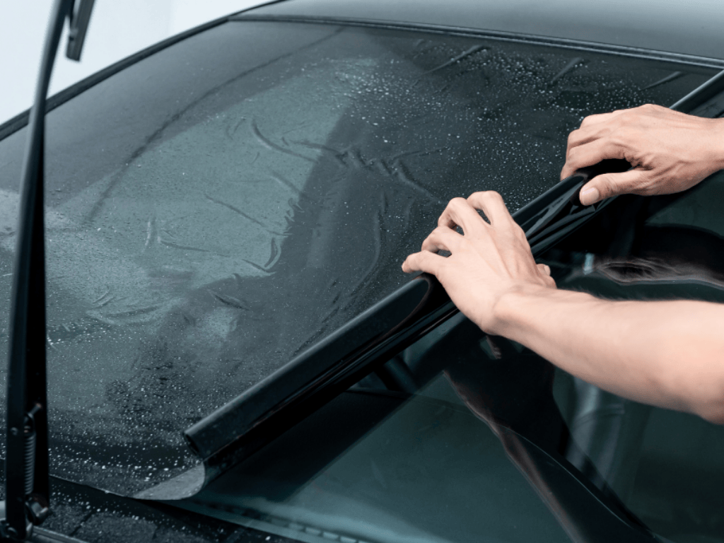 Mẹo Nhỏ Giúp Phim Cách Nhiệt Ô Tô Bền Đẹp Hơn 2 Năm