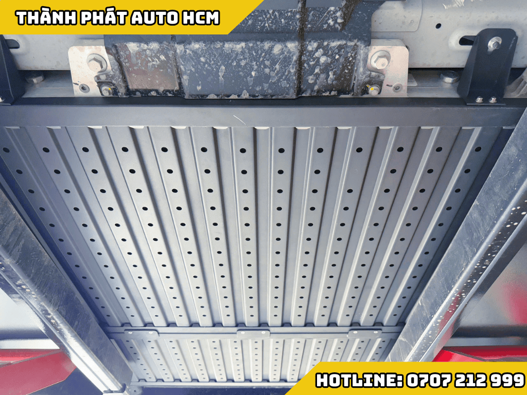 Tấm Ốp Bảo Vệ Pin Xe VF5