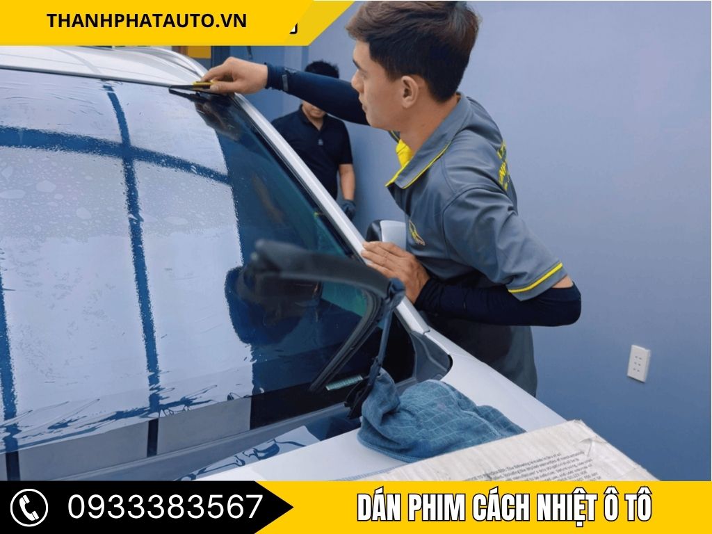 Hình Ảnh Dán Phim Cách Nhiệt Ô Tô Tại Đồng Nai