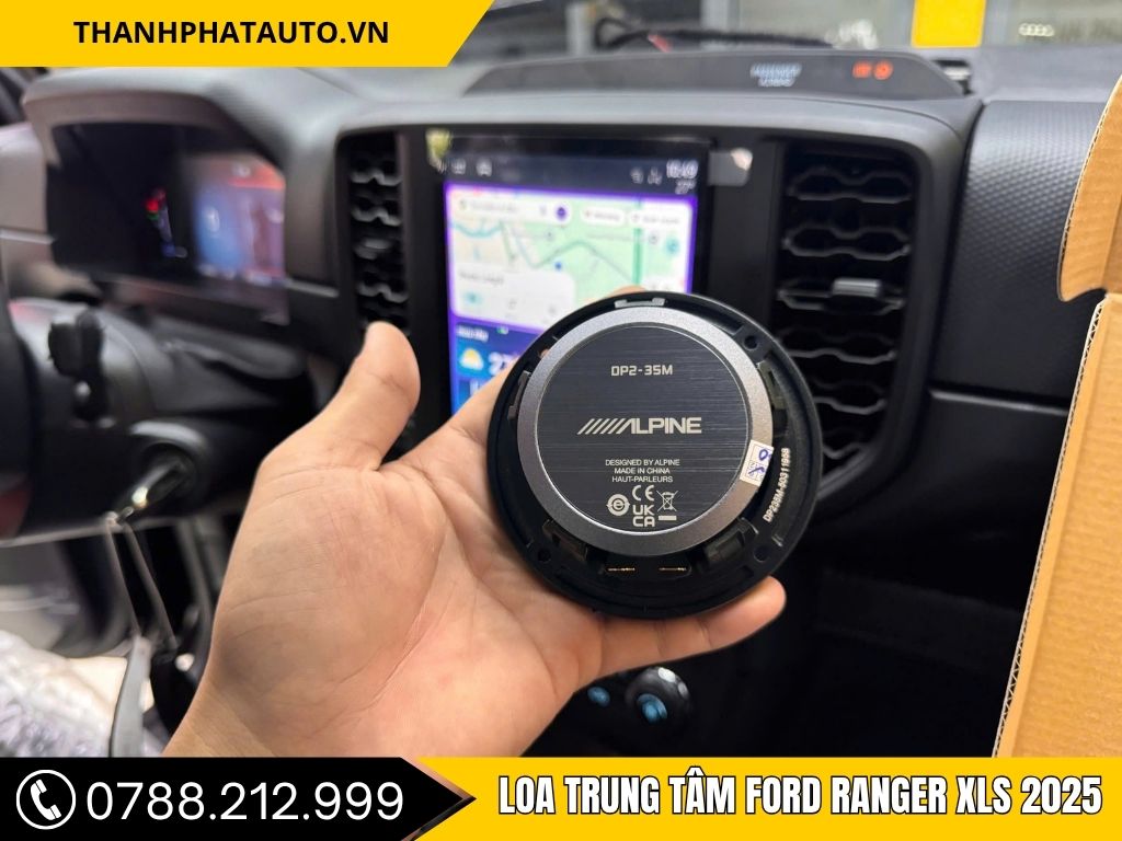 Loa Trung Tâm Ford Ranger XLS 2025