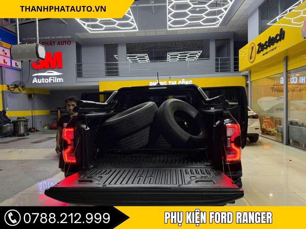 Phụ Kiện Xe Bán Tải Ford Ranger XLS 2025 Tại Phú Nhuận