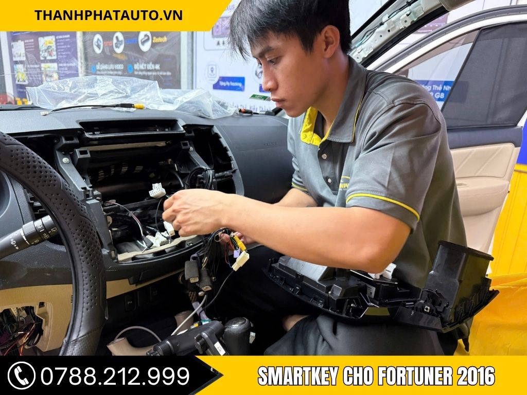 Smartkey cho Fortuner 2016