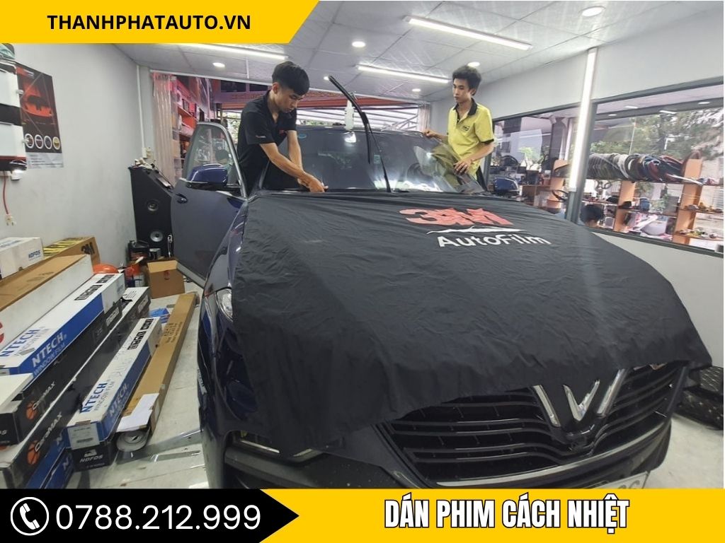 Hình Ảnh Dán Phim Cách Nhiệt Ô Tô Tại Đồng Nai