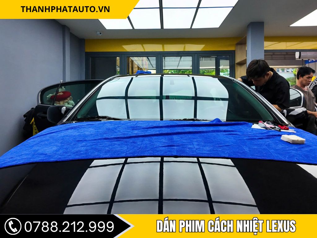 Dán phim cách nhiệt ô tô tại Vũng Tàu – Quá trình dán phim cho cửa kính xe giúp giảm nhiệt và bảo vệ sức khỏe