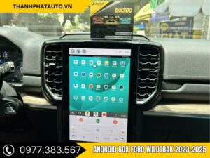 Android Box Ford Wildtrak 2023-2025 lắp trên màn hình zin, hiển thị giao diện Android