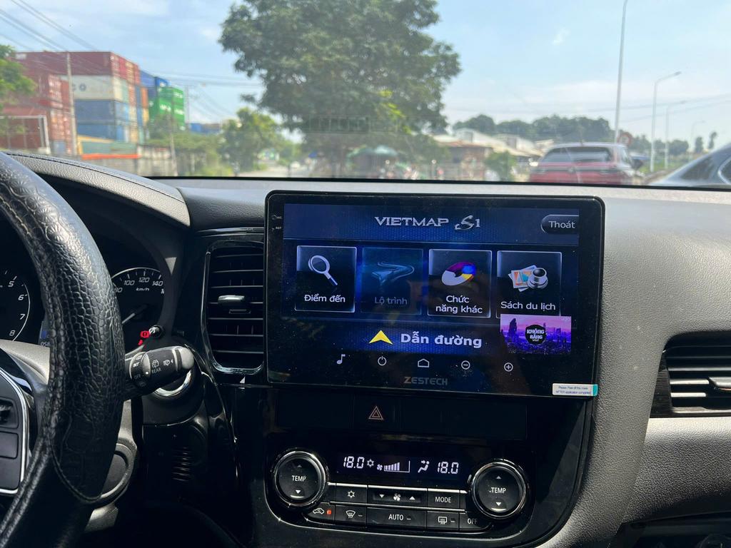 Màn Hình Android Mitsubishi Outlander 2019 Lắp Đặt Tận Nơi Uy Tín chính hãng 1