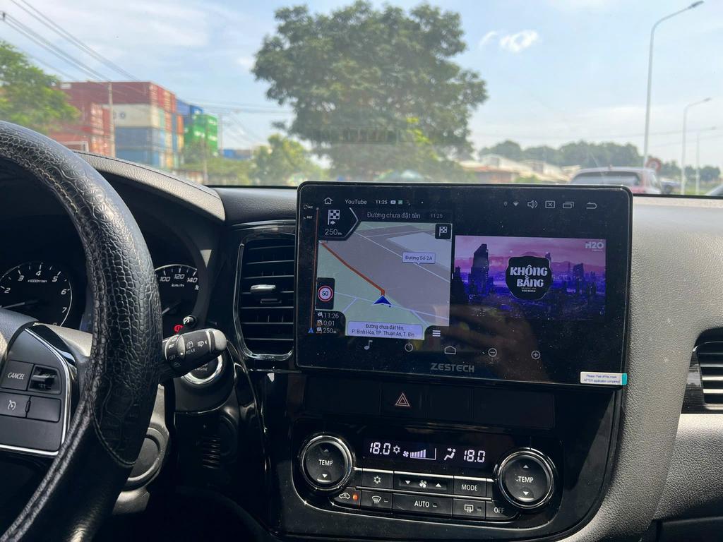 Màn Hình Android Mitsubishi Outlander 2019 Lắp Đặt Tận Nơi Uy Tín chính hãng 3