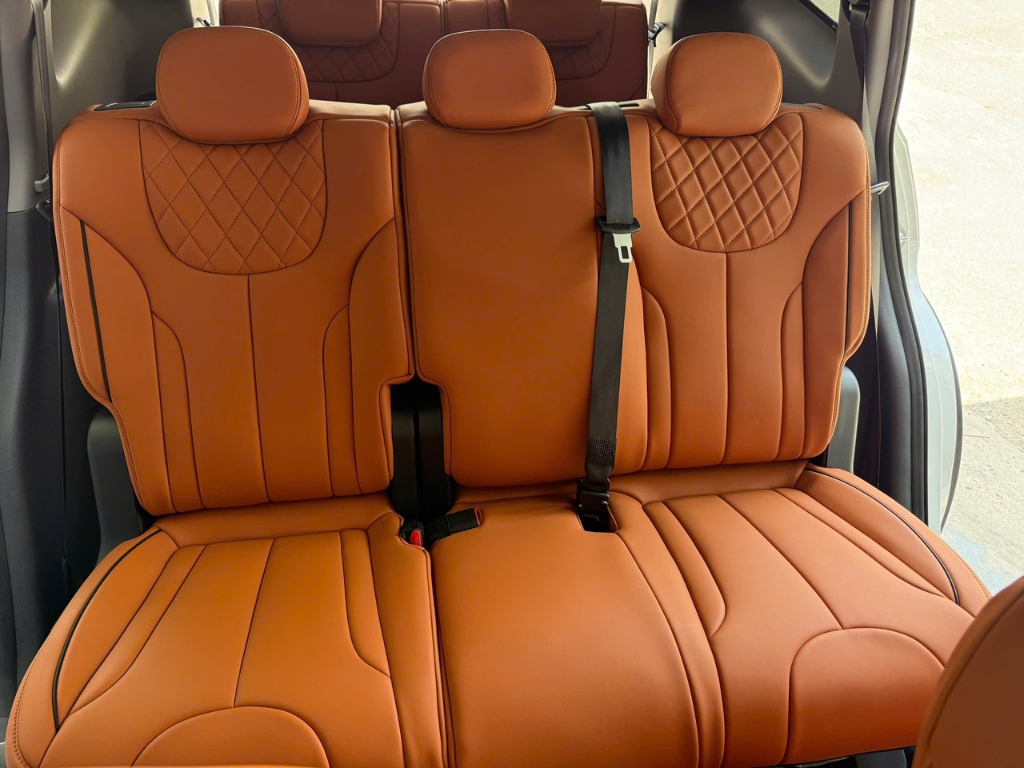 Bọc Ghế Da Cho Limo Green Giúp Nội Thất Xe Cao Cấp Hơn