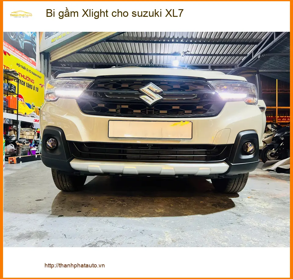 Anh Minh lắp Bi gầm Xlight cho Suzuki XL7 tại Quận 12 vì đèn zin không đủ sáng ảnh thực tế 2