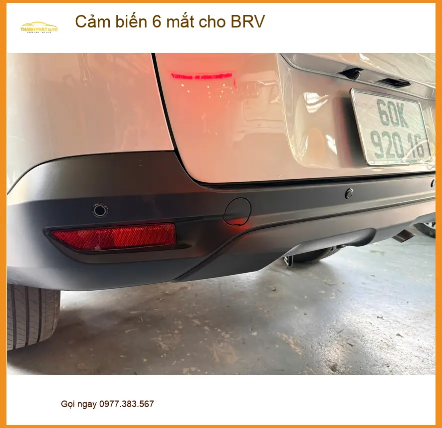 Anh Lâm lắp cảm biến 6 mắt cho Honda BRV ở Thủ Đức vì hay đỗ xe chật