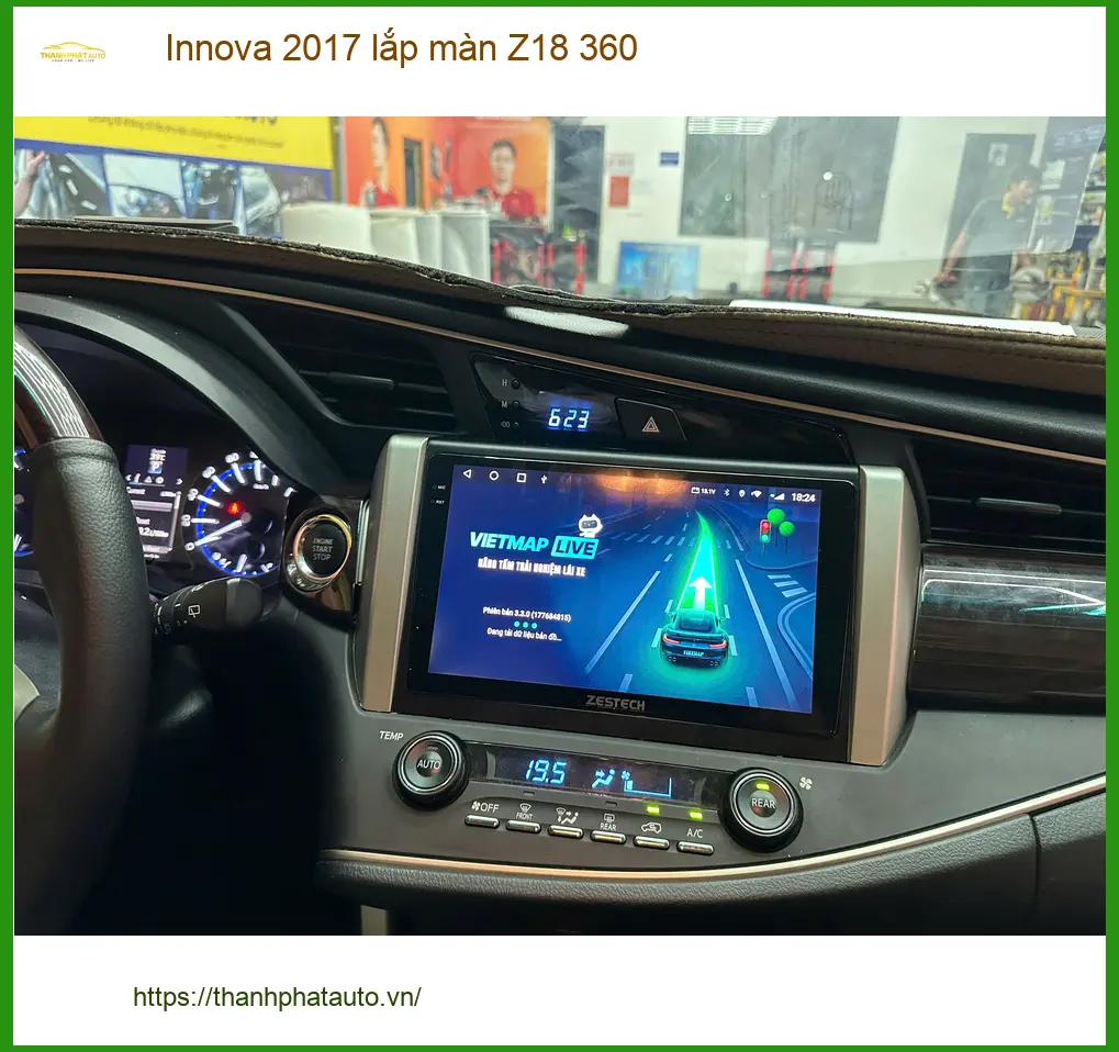 Anh Khánh lắp màn Z18 360 cho Innova 2017 tại Quận 9 tăng tầm nhìn