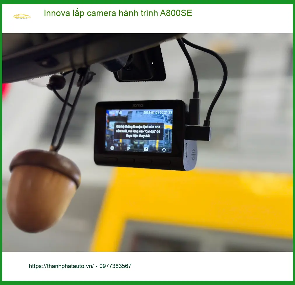 Chú Phong lắp camera hành trình A800SE Innova Quận 3 an tâm lái xe