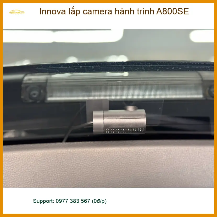 Anh Kiệt lắp camera hành trình A800SE cho Toyota Innova tại Quận 2