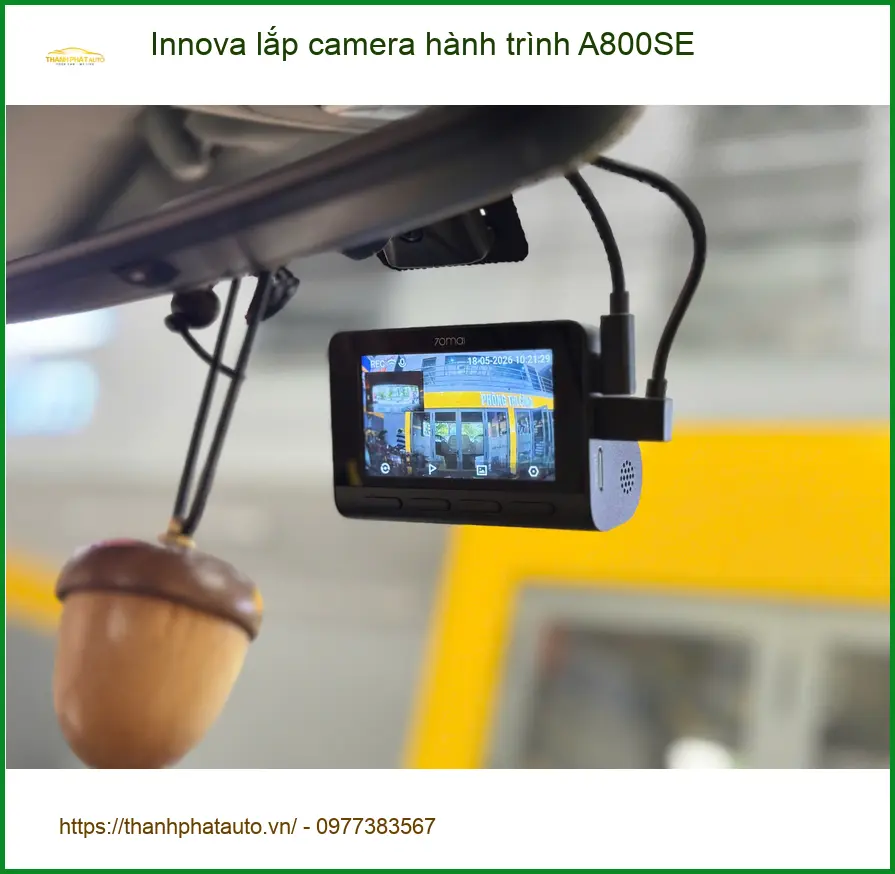 Chú Phong lắp camera hành trình A800SE Innova Quận 3 an tâm lái xe ảnh thực tế 5