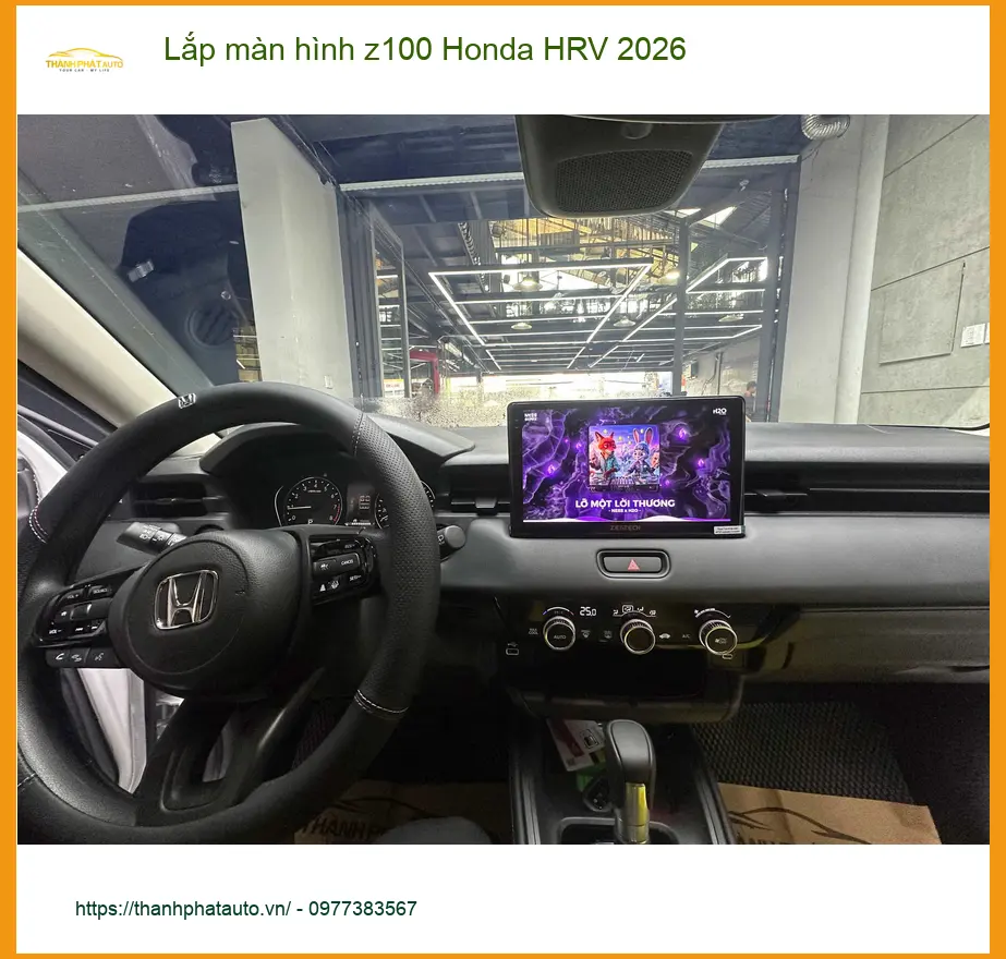 Chú Cường lắp màn hình Z100 Honda HRV 2026 Quận 2 để nâng cấp tiện ích.