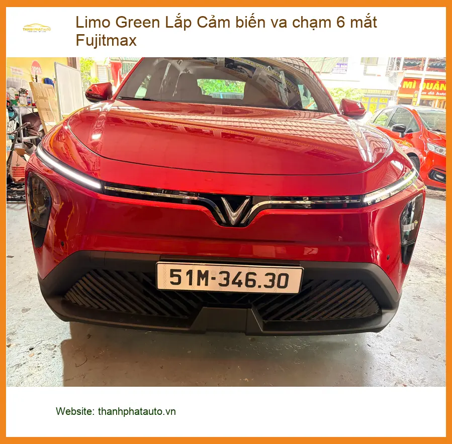 Chị Thảo lắp Cảm biến va chạm 6 mắt Fujitmax cho Limo Green tại Quận 8