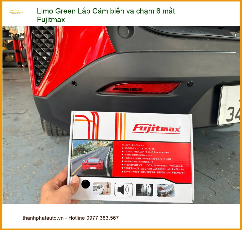 Anh Quý lắp cảm biến va chạm Fujitmax 6 mắt cho Limo Green tại Bình Chánh