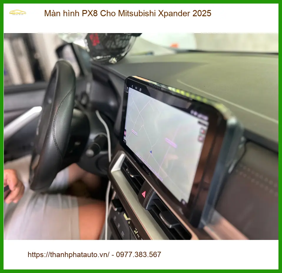 Chị Phương lắp màn hình PX8 cho Mitsubishi Xpander 2025 tại Bình Chánh để trải nghiệm công nghệ mới