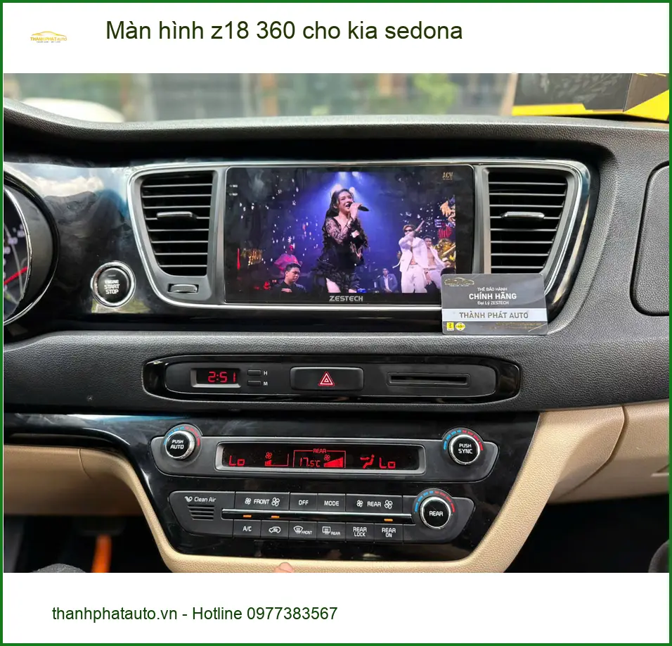 Chú Nhật lắp Màn hình Z18 360 cho Kia Sedona tại Hóc Môn để tiện quan sát khi đậu xe ảnh thực tế 2