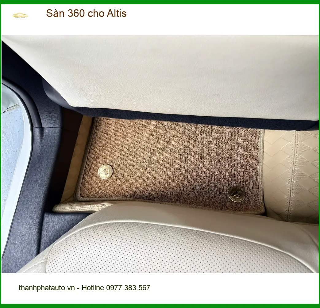Anh Duy lắp Sàn 360 cho Toyota Altis tại Củ Chi để nội thất sạch sẽ hơn