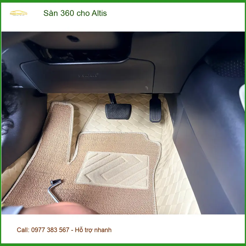 Anh Quang lắp sàn 360 cho Toyota Altis tại Quận 2 để bảo vệ sàn xe hiệu quả hơn