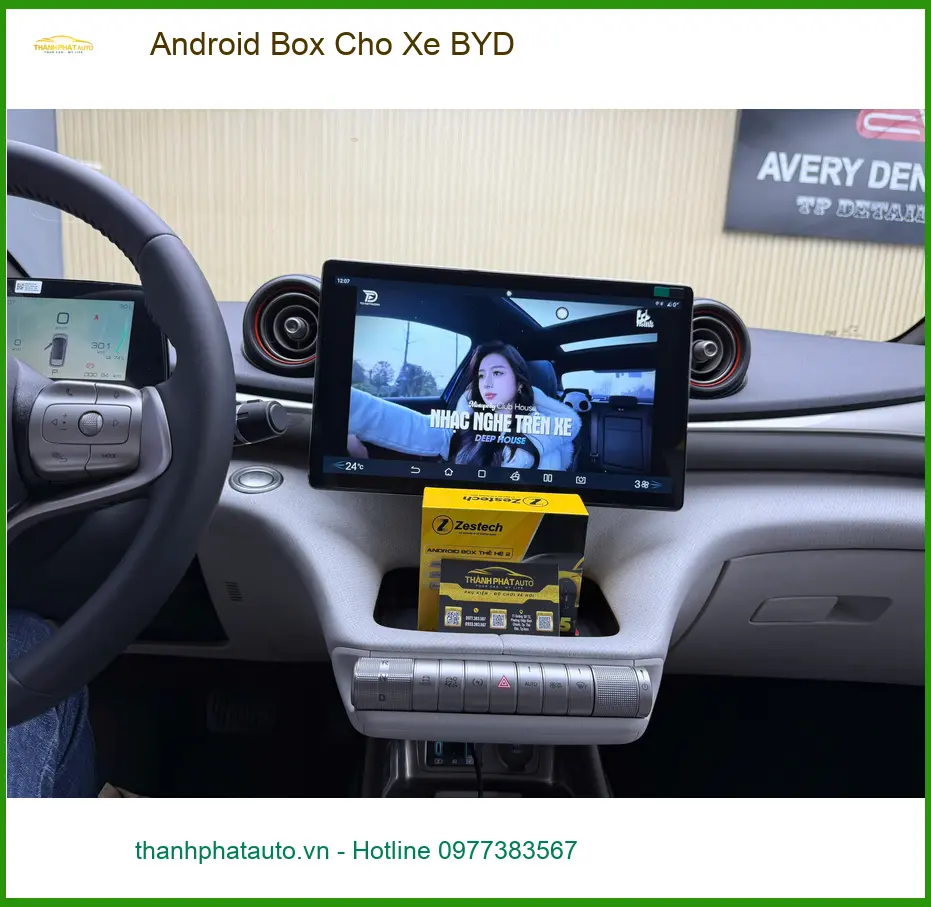 Anh Bảo lắp Android Box cho xe BYD Atto 3 tại Quận Thủ Đức để có nhiều tính năng giải trí hơn