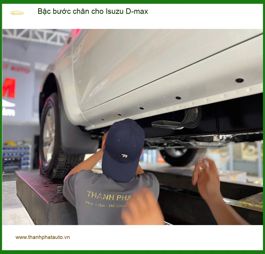 Chú Khang lắp bậc bước chân cho Isuzu D-max tại Bình Chánh để tiện lên xuống ảnh thực tế 2
