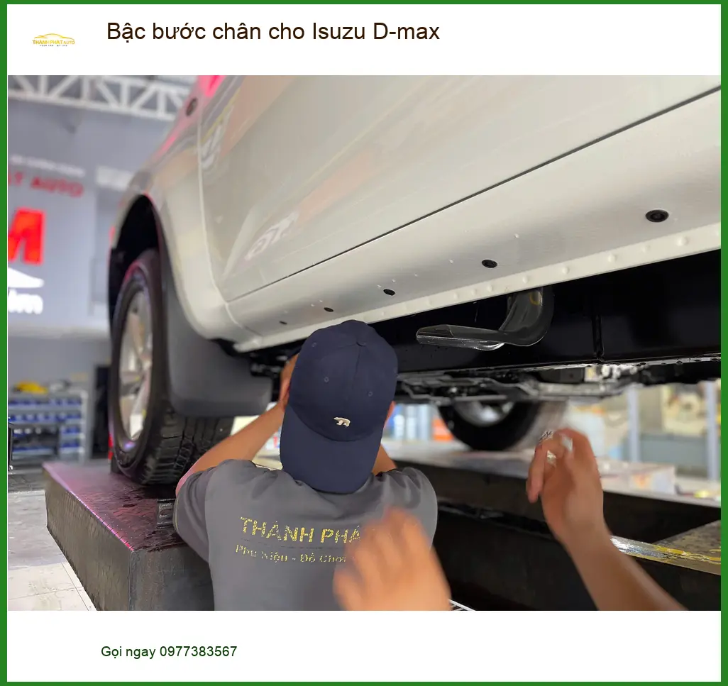 Anh Tùng lắp bậc bước chân cho Isuzu D-max tại Quận 5 để gia đình lên xuống an toàn ảnh thực tế 2