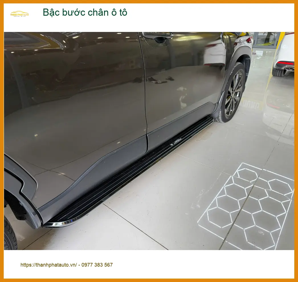 Chị Thảo lắp bậc bước chân ô tô Toyota Fortuner ở Củ Chi tiện lợi ảnh thực tế 4