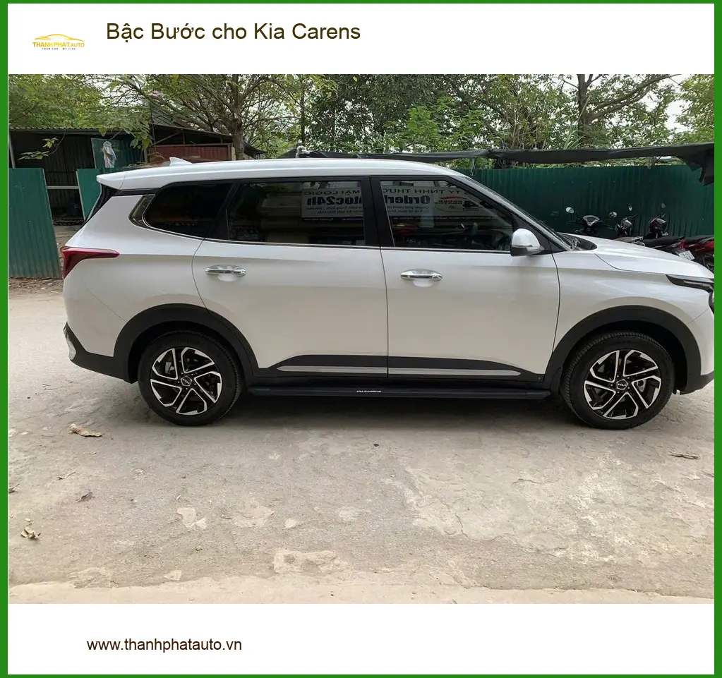 Anh Cường gắn Bậc Bước Kia Carens ở Bình Thạnh giúp bé lên xuống tiện lợi