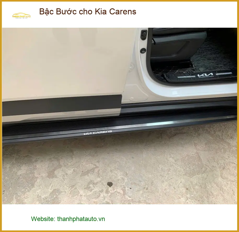 Anh Minh lắp Bậc Bước cho Kia Carens tại Quận 2 để tiện lợi và an toàn hơn ảnh thực tế 4