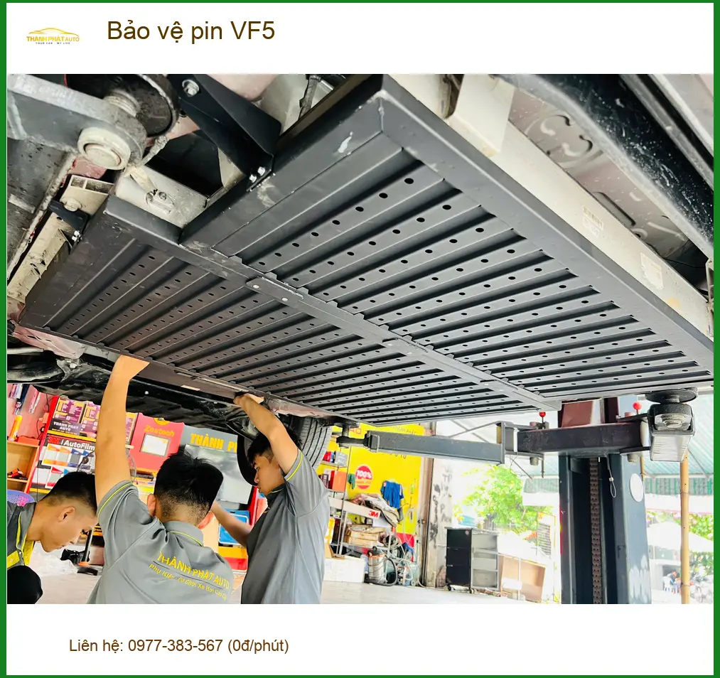 Chị Bích lắp bảo vệ pin VF5 tại Quận Thủ Đức để kéo dài tuổi thọ pin xe ảnh thực tế 2