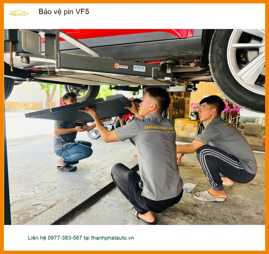 Chị Bích lắp bảo vệ pin VF5 tại Quận Thủ Đức để kéo dài tuổi thọ pin xe ảnh thực tế 3