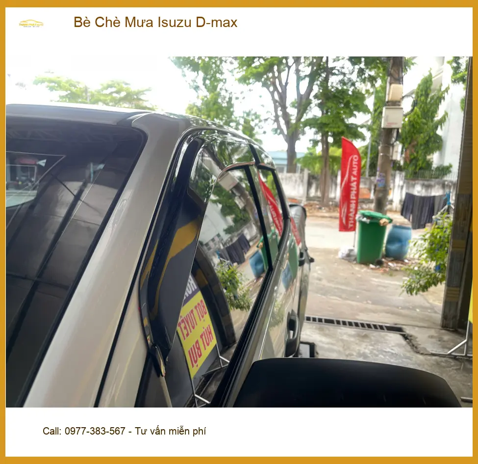 Anh Trọng Gắn Vè Che Mưa Isuzu D-max tại Quận 5 để thoải mái hé kính khi trời mưa