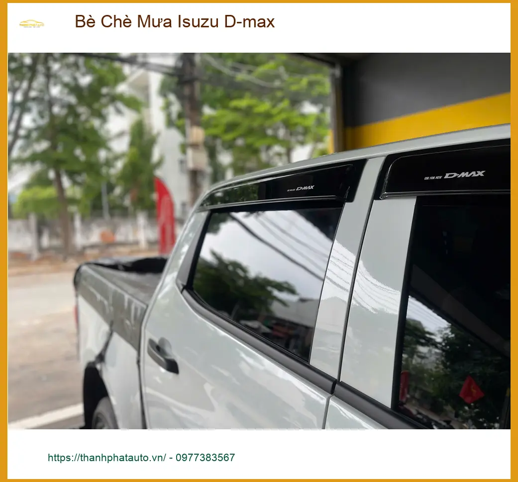 Anh Trọng Gắn Vè Che Mưa Isuzu D-max tại Quận 5 để thoải mái hé kính khi trời mưa ảnh thực tế 4
