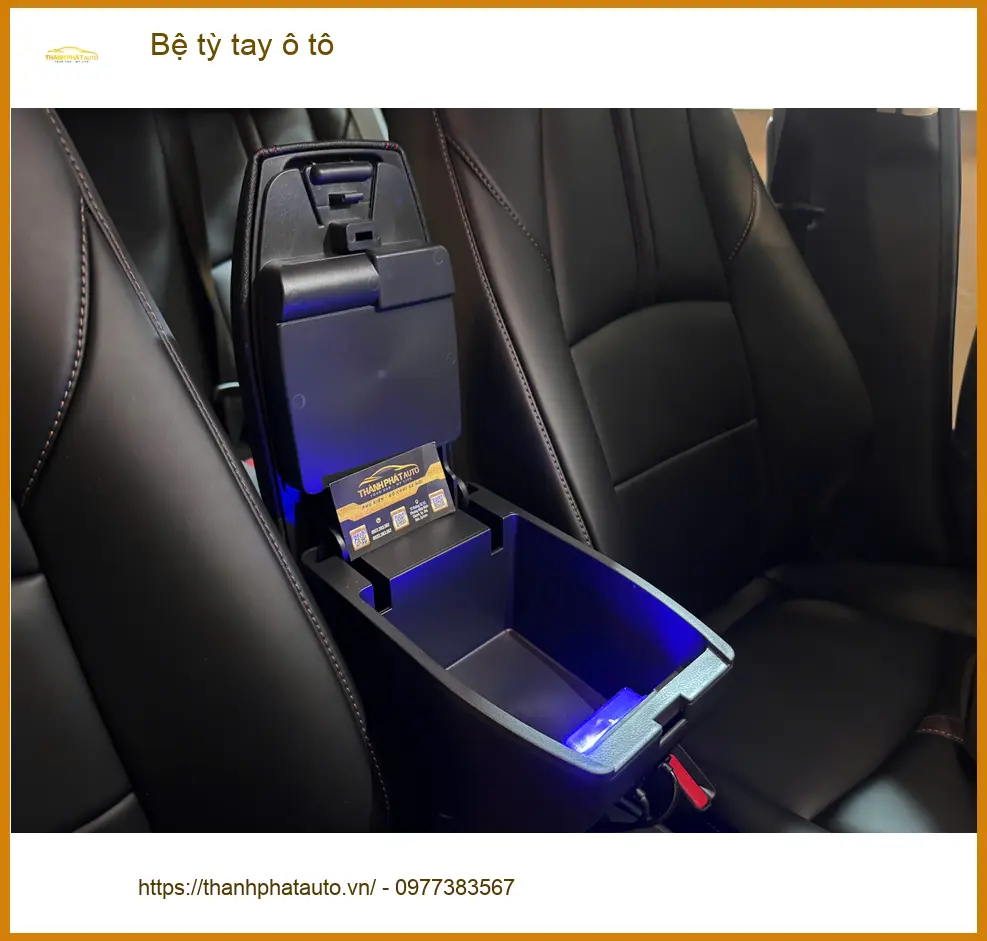 Chị Thanh lắp Bệ tỳ tay ô tô cho Hyundai Accent ở Quận 12 để lái xe đỡ mỏi tay ảnh thực tế 3