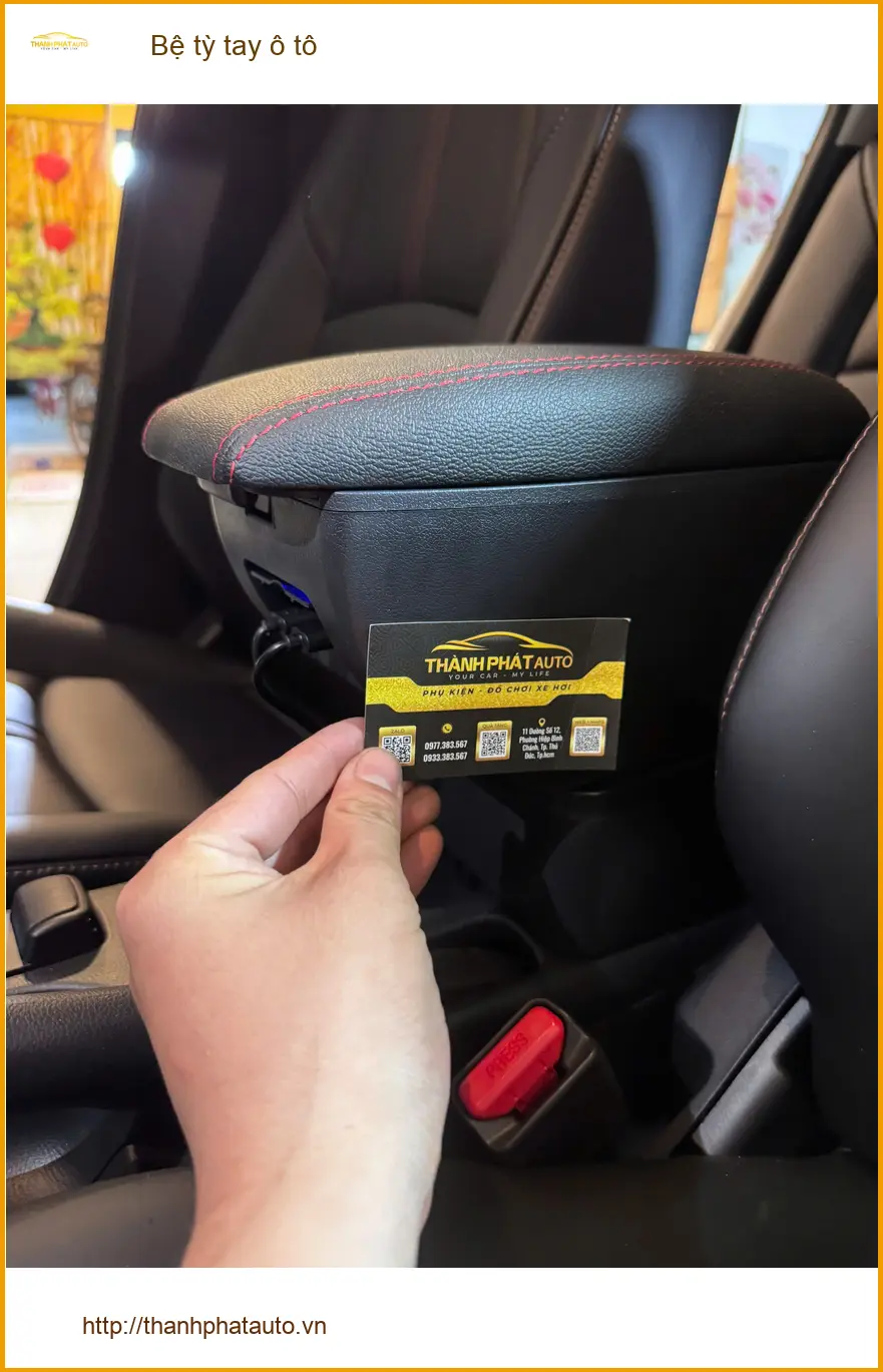 Anh Minh lắp bệ tỳ tay ô tô cho Hyundai Accent tại Quận 10 để nội thất xe thêm tiện nghi ảnh thực tế 5