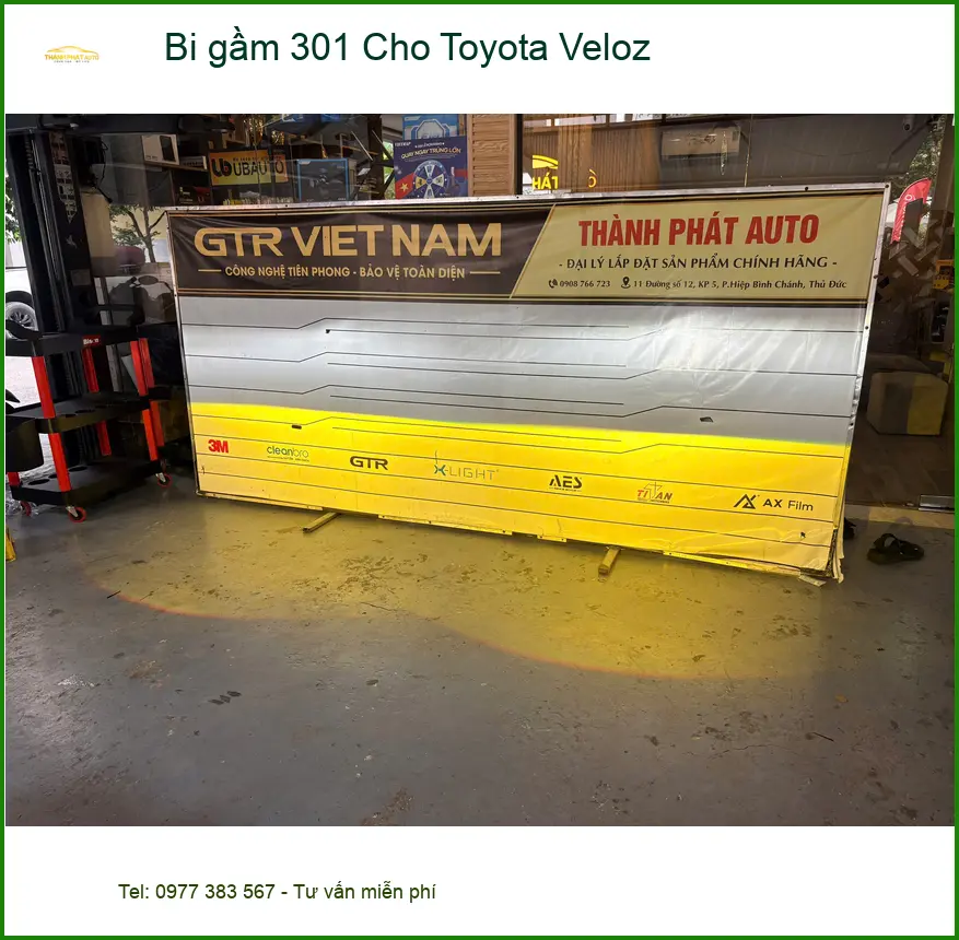 Anh Minh độ Bi gầm 301 cho Toyota Veloz vì đèn zin không đủ sáng khi đi đường mưa tại Thủ Đức