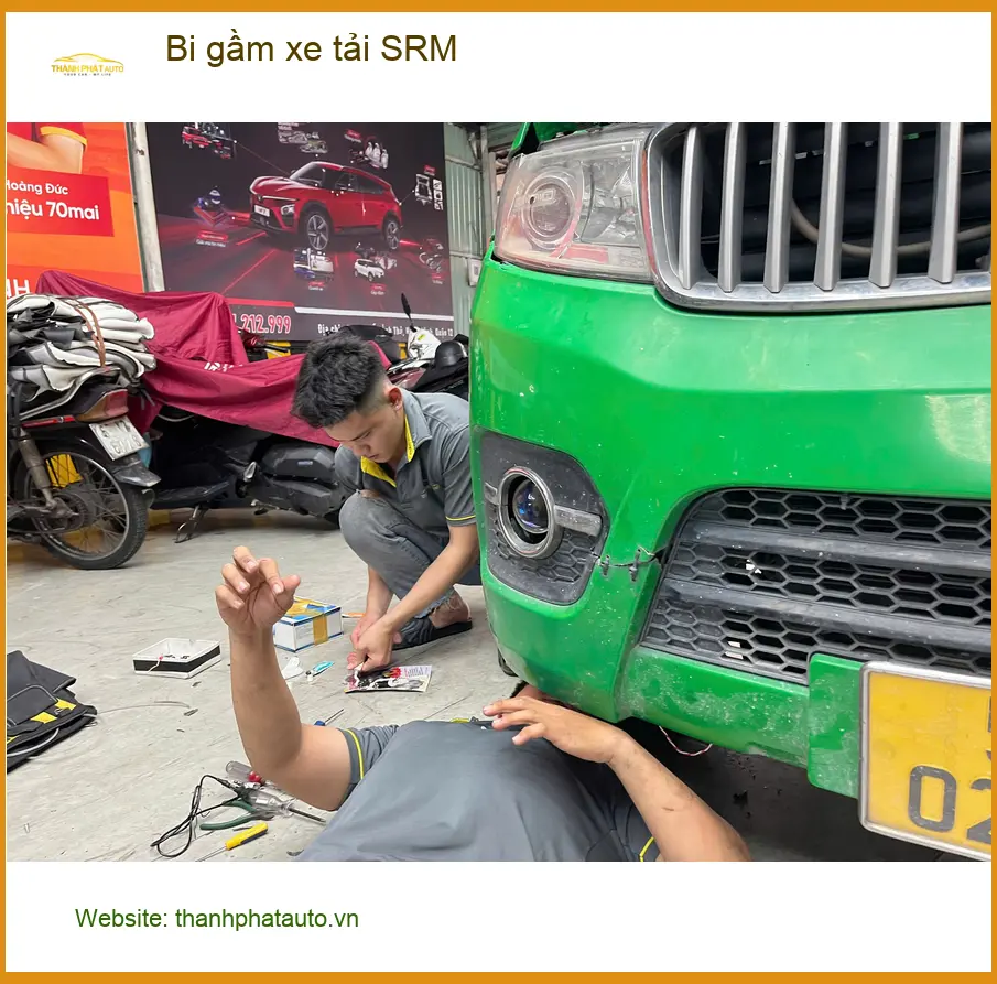 Anh Minh lắp bi gầm cho xe tải SRM T30 tại Thủ Đức vì thường xuyên chở hàng đêm