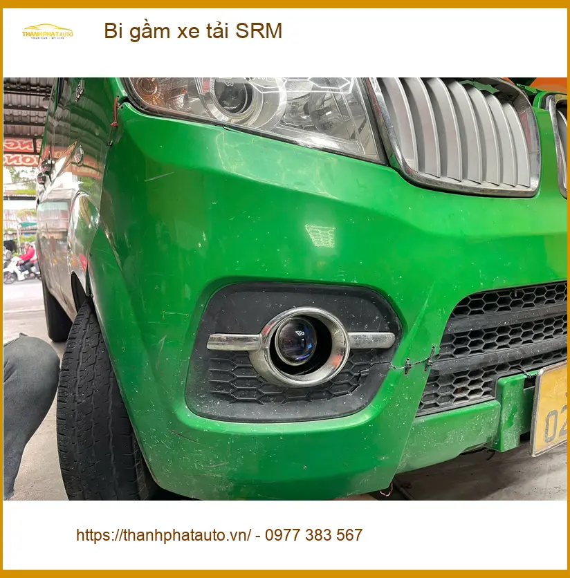 Anh Lâm độ bi gầm xe tải SRM Quận 12 vì đèn zin không đủ sáng khi giao hàng đêm ảnh thực tế 4