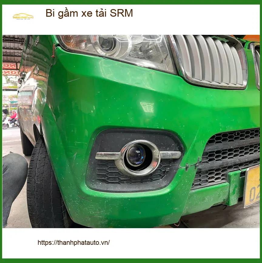 Bác Minh độ bi gầm xe tải SRM tại Quận 2 để tăng sáng khi đi đường đêm ảnh thực tế 2