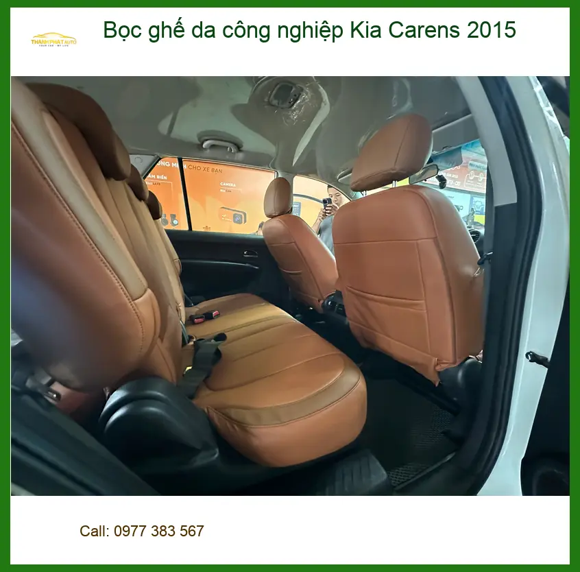 Chú Minh bọc ghế da công nghiệp Kia Carens 2015 ở Hóc Môn vì ghế cũ xuống cấp