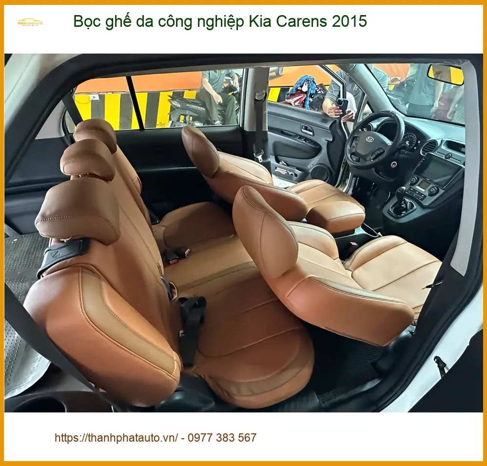 Anh Minh Nhật bọc ghế da công nghiệp Kia Carens 2015 Cần Giờ ảnh thực tế 4